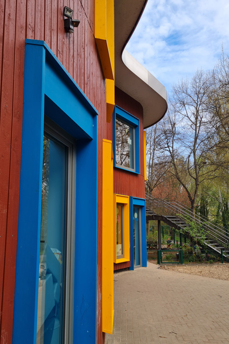 Die Aussenansicht der Stadtteil-Kita High-Deck